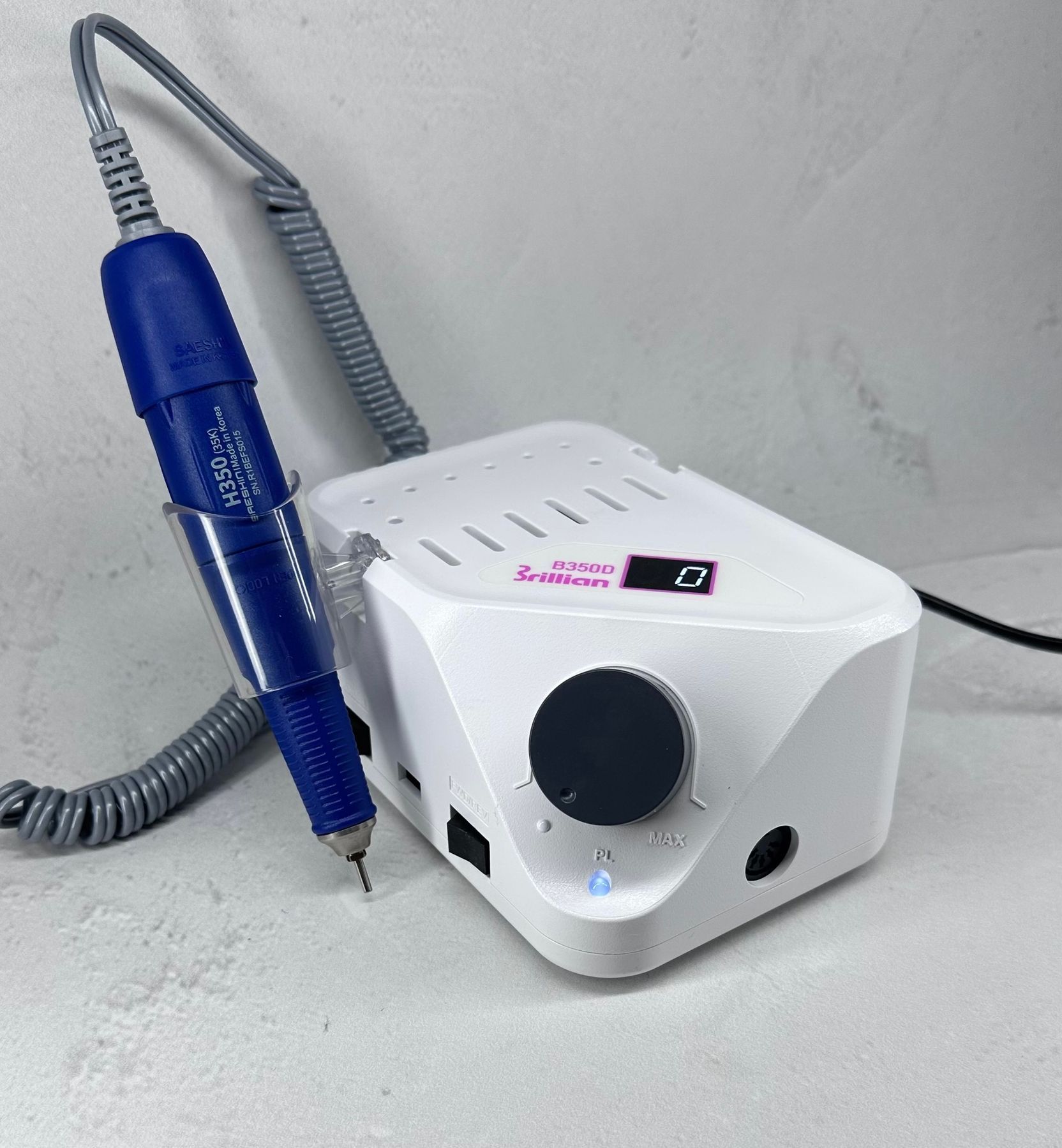 Brillian B350D с дисплеем