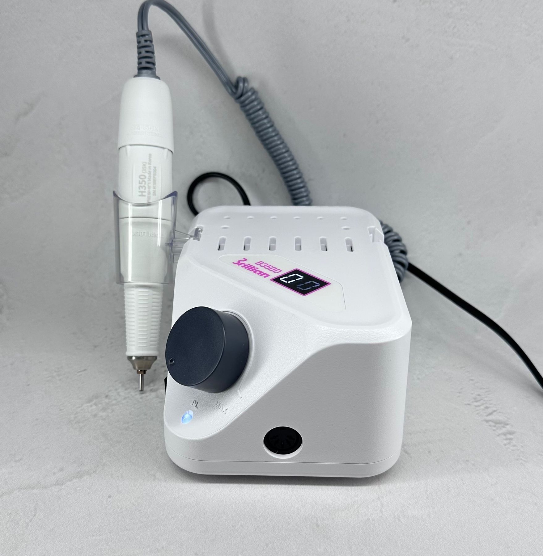 Brillian B350D с дисплеем