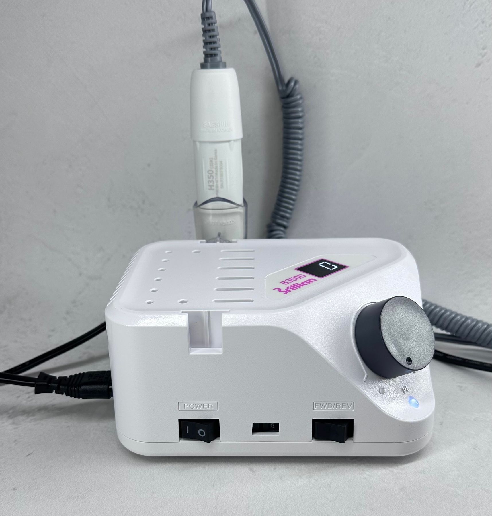 Brillian B350D с дисплеем